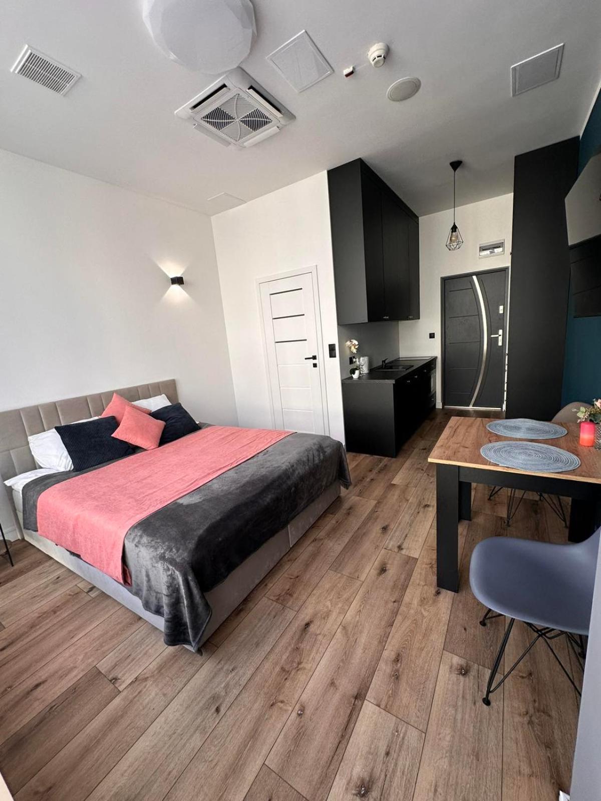 Hotel Apart วอร์ซอ ภายนอก รูปภาพ
